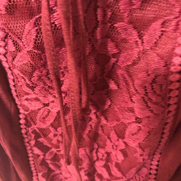 Burgundy color blouse - Picture 5 of 6